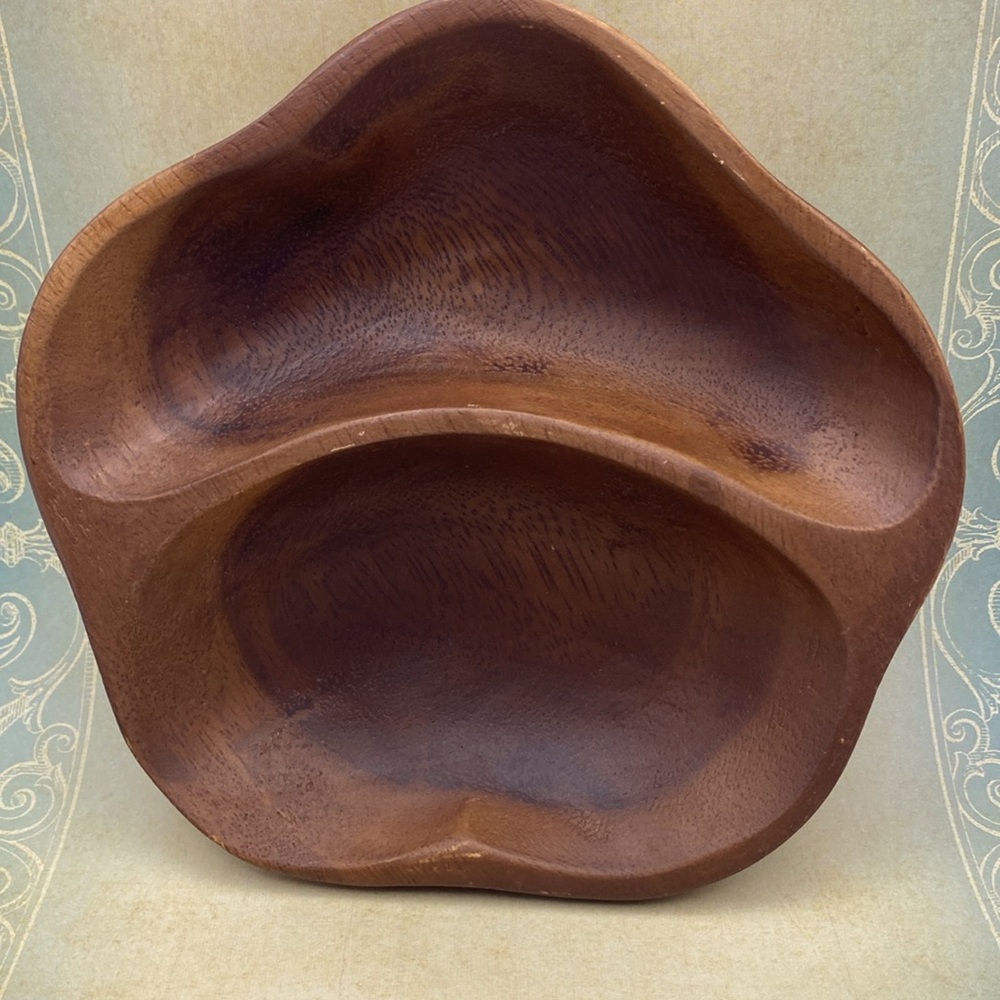 Elegant Genuine MonkeyPod Brown Wooden Divided Serving Shallow Bowl Dish - Picture 4 of 7